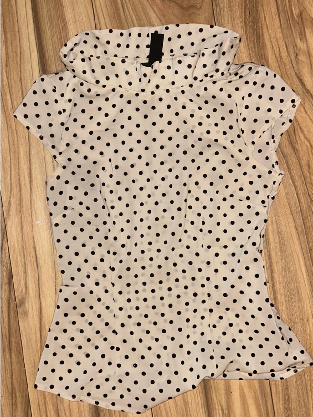 H&M Cream Polka Dot Cap Sleeve Blouse